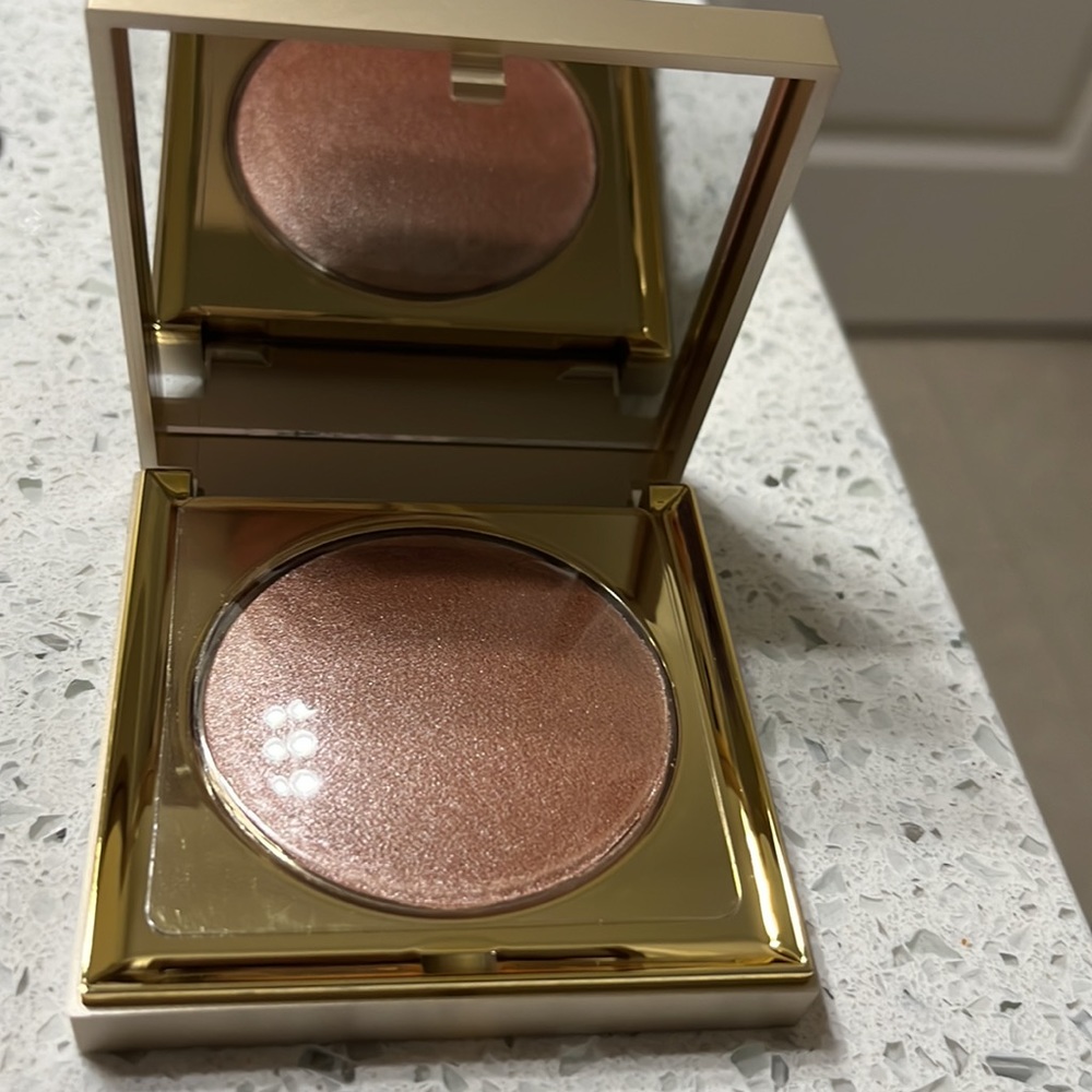 New Heaven's Hue Highlighter - Kitten by Stila - 0.35 oz Highlighter rare NIB